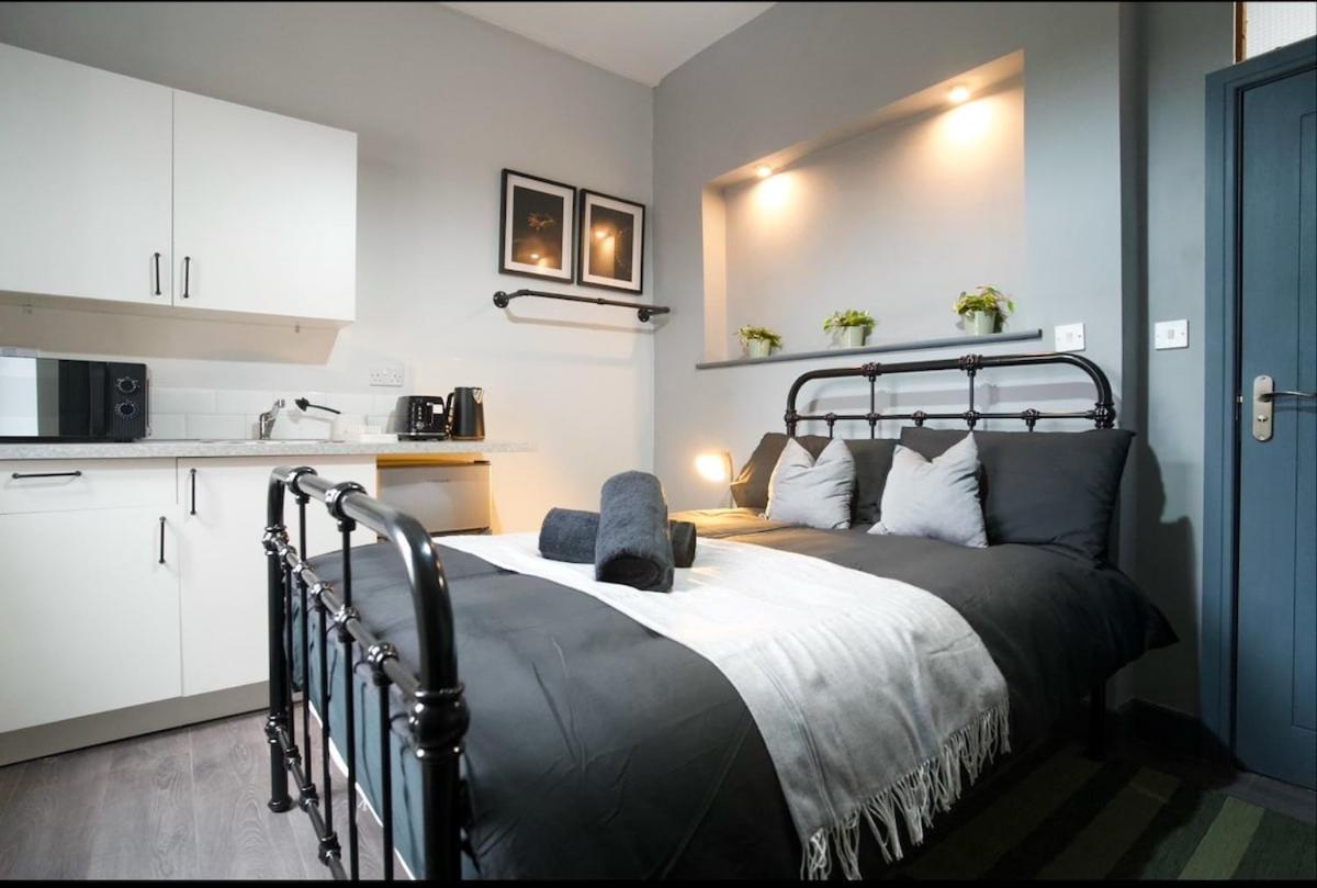 Apartment Aesthetic Moseley - 5 *